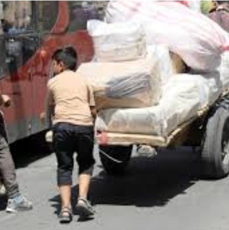 عمالة الأطفال في العراق تصل الى مستويات خطيرة و تحتاج الى قوانين لانقاذ الطفل الطفولة