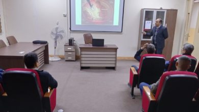 تدريسي في كلية طب المستنصرية يلقي محاضرة علمية حول مقدمة للجراحة الجنينية تدريسي في كلية طب المستنصرية يلقي محاضرة علمية حول مقدمة للجراحة الجنينية