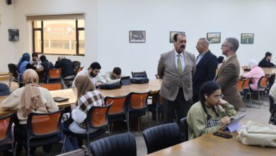 عميد كلية طب المستنصرية يتفقد ميدانياً مكتبة الكلية