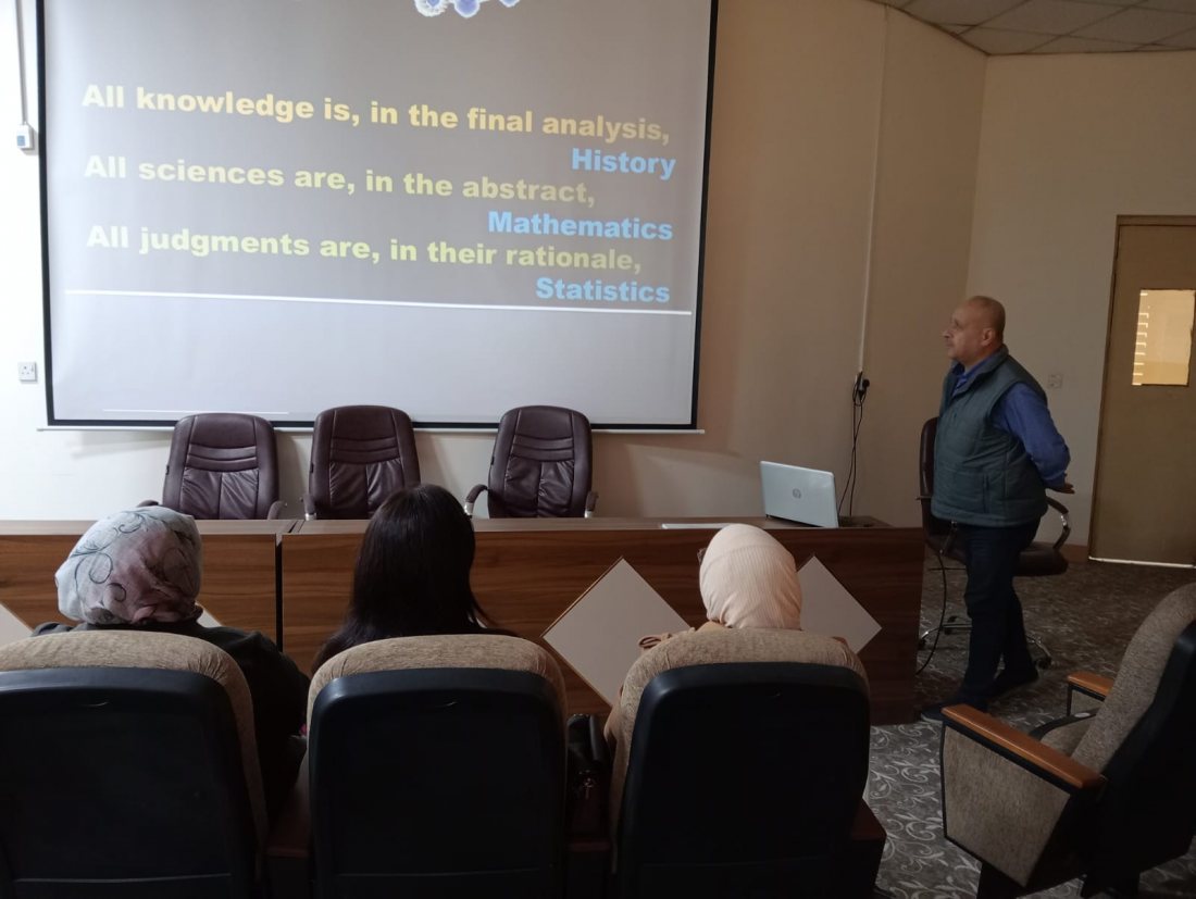 رئيس فرع طب الأسرة والمجتمع في كلية طب المستنصرية يلقي محاضرة علمية لطلبة البورد العربي رئيس فرع طب الأسرة والمجتمع في كلية طب المستنصرية يلقي محاضرة علمية لطلبة البورد العربي