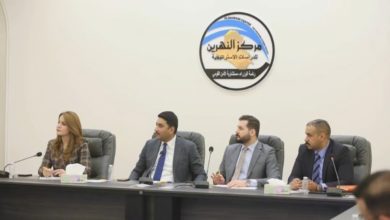 تدريسية في كلية طب المستنصرية تلقي محاضرة علمية عن خطورة التسويق الإلكتروني للأدوية ومواد التجميل
