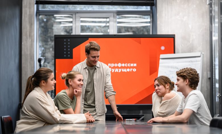 “منتدى موسكو 2030. أرض الغد” يدعو الشباب الإماراتي إلى تجارب حافلة بالابتكار والإبداع والمغامرة “منتدى موسكو 2030. أرض الغد” يدعو الشباب الإماراتي إلى تجارب حافلة بالابتكار والإبداع والمغامرة