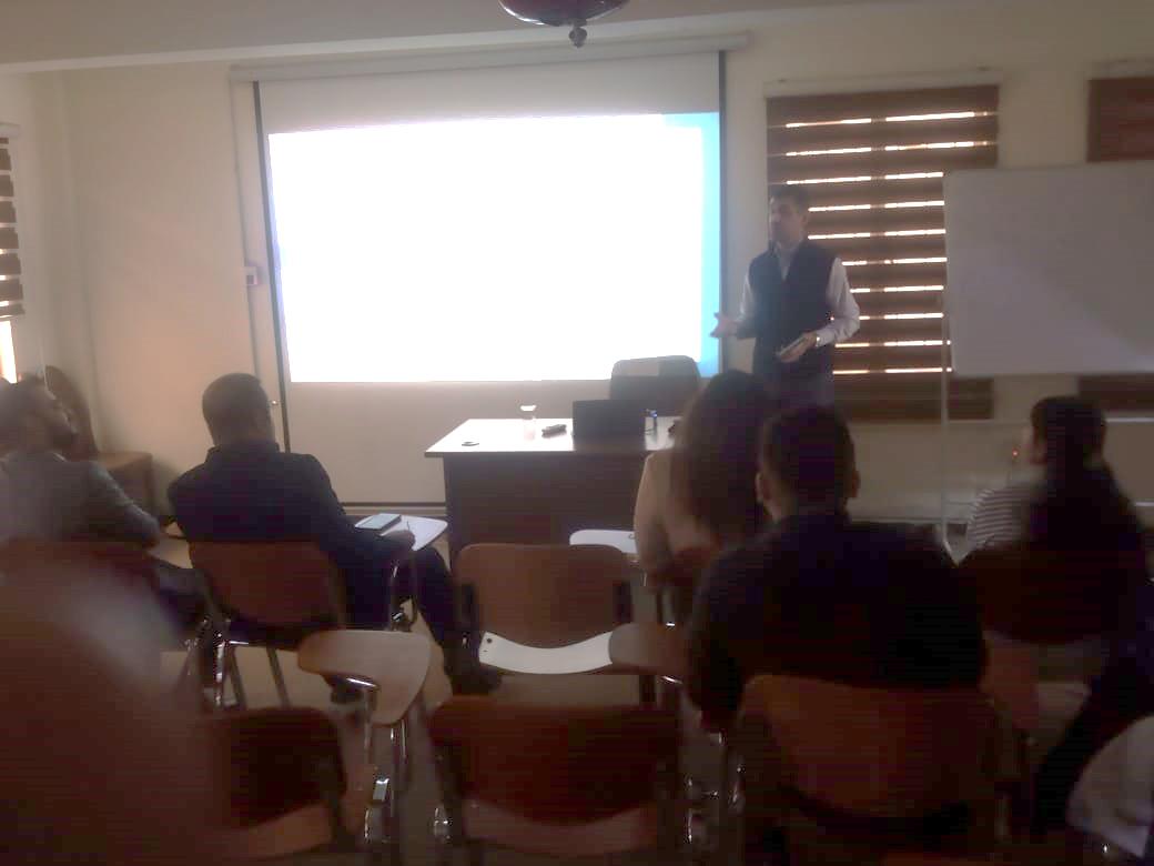 محاضرة علمية في كلية طب المستنصرية عن شرابات السعال بين الحقائق العلمية والاستخدام المبالغ به محاضرة علمية في كلية طب المستنصرية عن شرابات السعال بين الحقائق العلمية والاستخدام المبالغ به