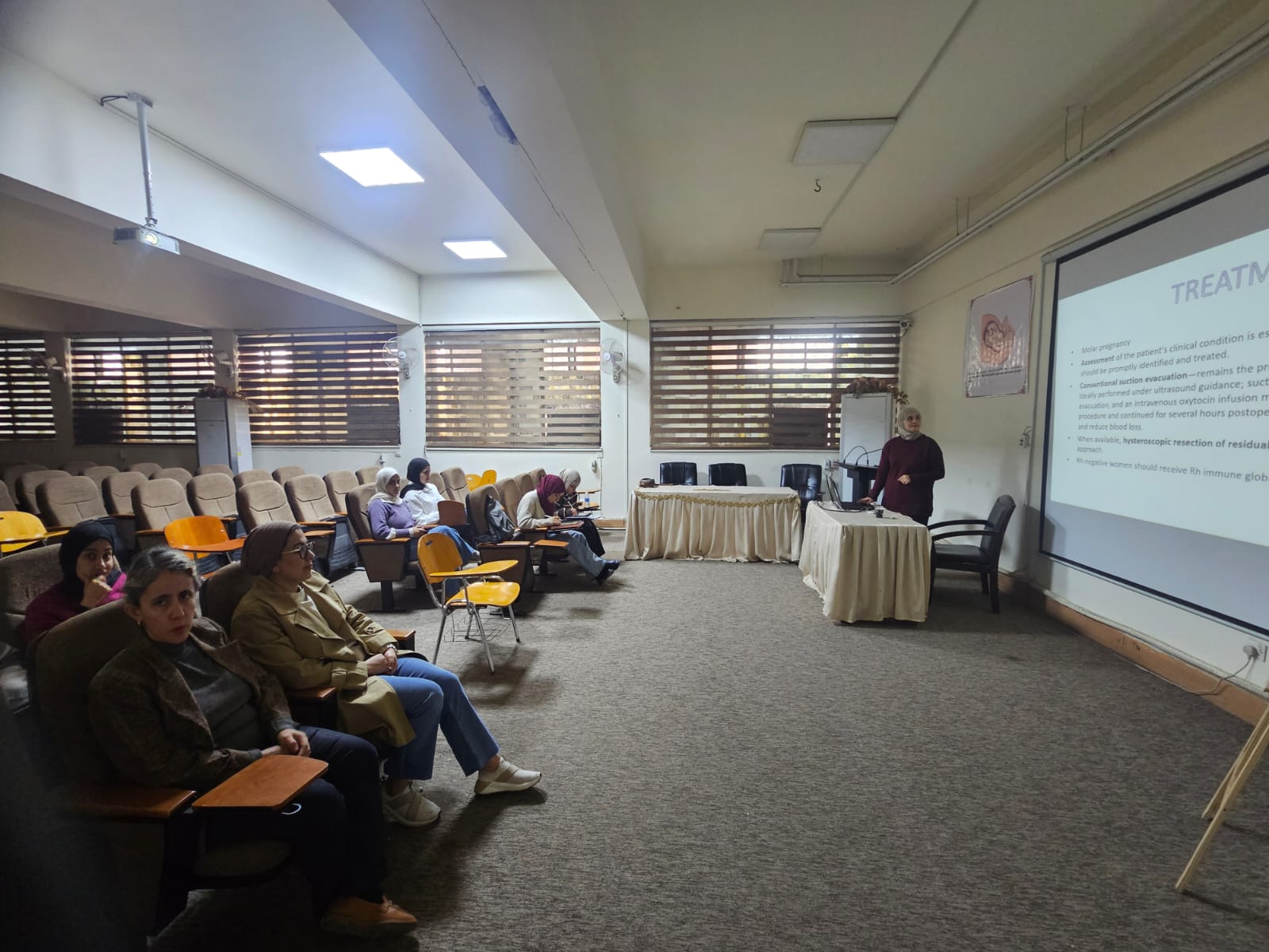 كلية طب المستنصرية تقيم محاضرة علمية عن المستجدات في علاج الحمل العنقودي كلية طب المستنصرية تقيم محاضرة علمية عن المستجدات في علاج الحمل العنقودي