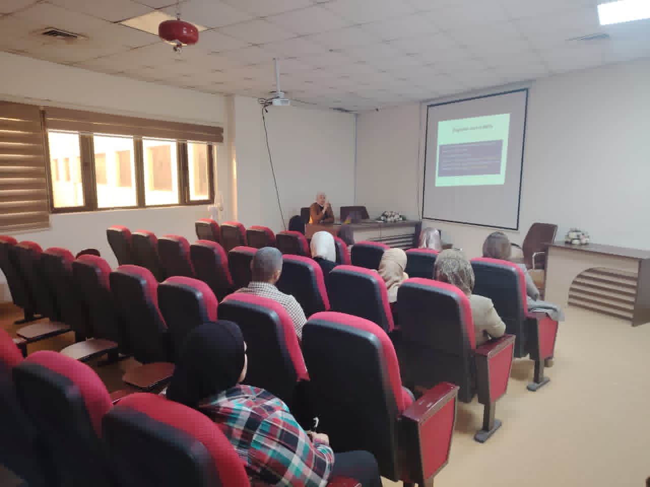 محاضرة علمية في كلية طب المستنصرية عن مفهوم الأجسام المضادة للسيتوبلازم في خلايا العدلات محاضرة علمية في كلية طب المستنصرية عن مفهوم الأجسام المضادة للسيتوبلازم في خلايا العدلات