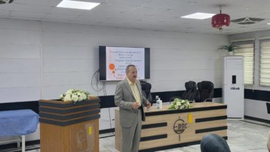 تدريسي في كلية طب المستنصرية يلقي محاضرة علمية عن التشخيص المبكر وعلاج سرطان الثدي تدريسي في كلية طب المستنصرية يلقي محاضرة علمية عن التشخيص المبكر وعلاج سرطان الثدي