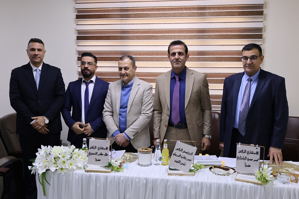 مناقشة بحث بورد في كلية طب المستنصرية حول فعالية وسلامة استخدام مادة الهيدروجين بيروكسيد خلال عملية استئصال اللوزتين مناقشة بحث بورد في كلية طب المستنصرية حول فعالية وسلامة استخدام مادة الهيدروجين بيروكسيد خلال عملية استئصال اللوزتين