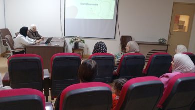 محاضرة علمية في كلية طب المستنصرية عن التهاب القرنية بالأكانثاميبا محاضرة علمية في كلية طب المستنصرية عن التهاب القرنية بالأكانثاميبا