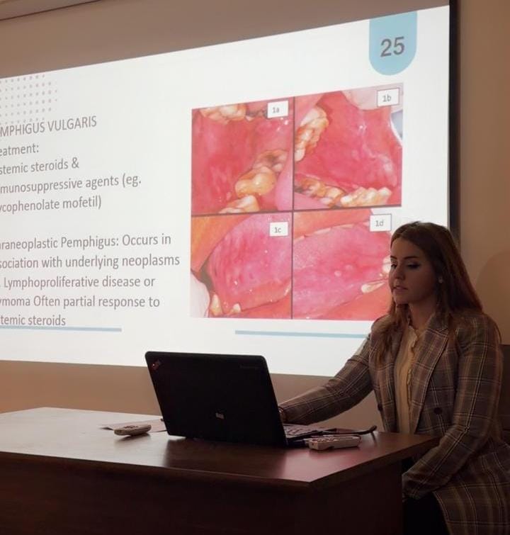 تدريسية في كلية طب المستنصرية تلقي محاضرة علمية عن الأعراض الفموية السريرية المصاحبة للأمراض الجلدية الشائعة تدريسية في كلية طب المستنصرية تلقي محاضرة علمية عن الأعراض الفموية السريرية المصاحبة للأمراض الجلدية الشائعة