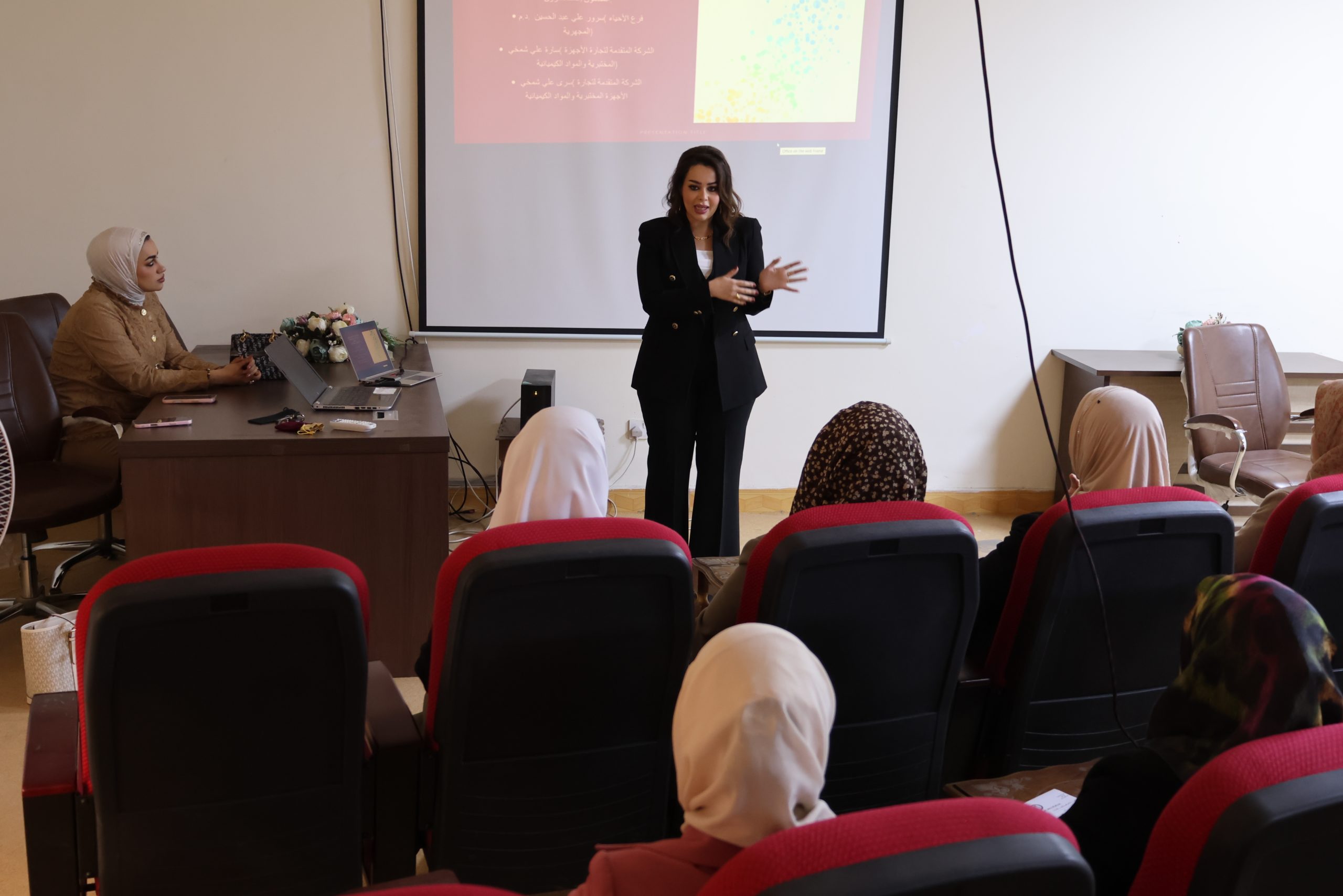 ندوة علمية في كلية طب المستنصرية عن التحديات والمعوقات التي تواجه النساء في القطاع الخاص والحلول الممكنة لها ندوة علمية في كلية طب المستنصرية عن التحديات والمعوقات التي تواجه النساء في القطاع الخاص والحلول الممكنة لها