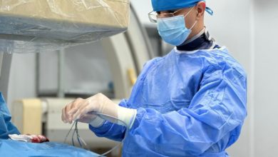 تدريسي في كلية طب المستنصرية يقوم بإجراء سلسلة عمليات قسطارية علاجية نوعية تدريسي في كلية طب المستنصرية يقوم بإجراء سلسلة عمليات قسطارية علاجية نوعية